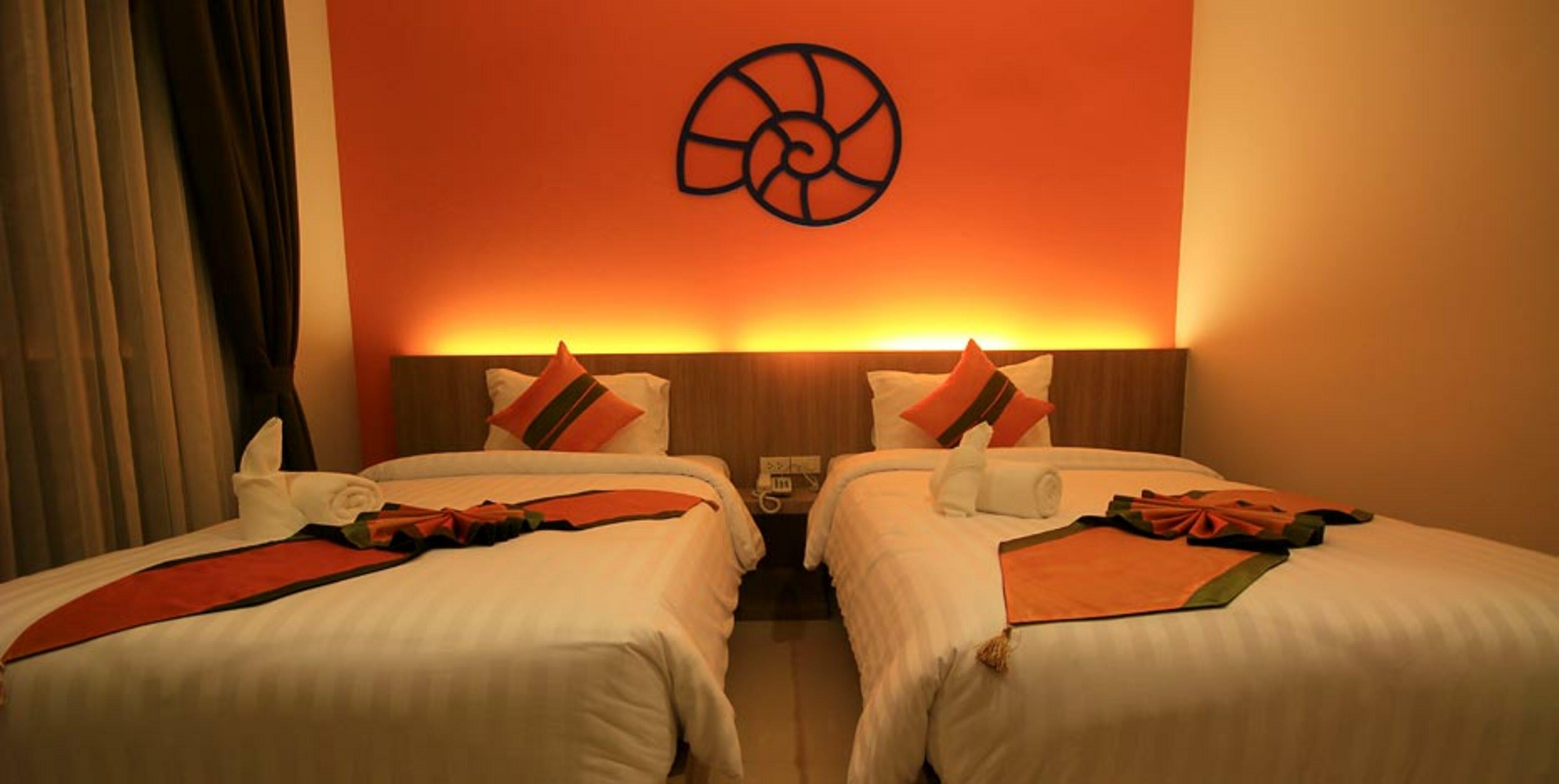 Di Pantai Boutique Beach Resort Patong Екстер'єр фото