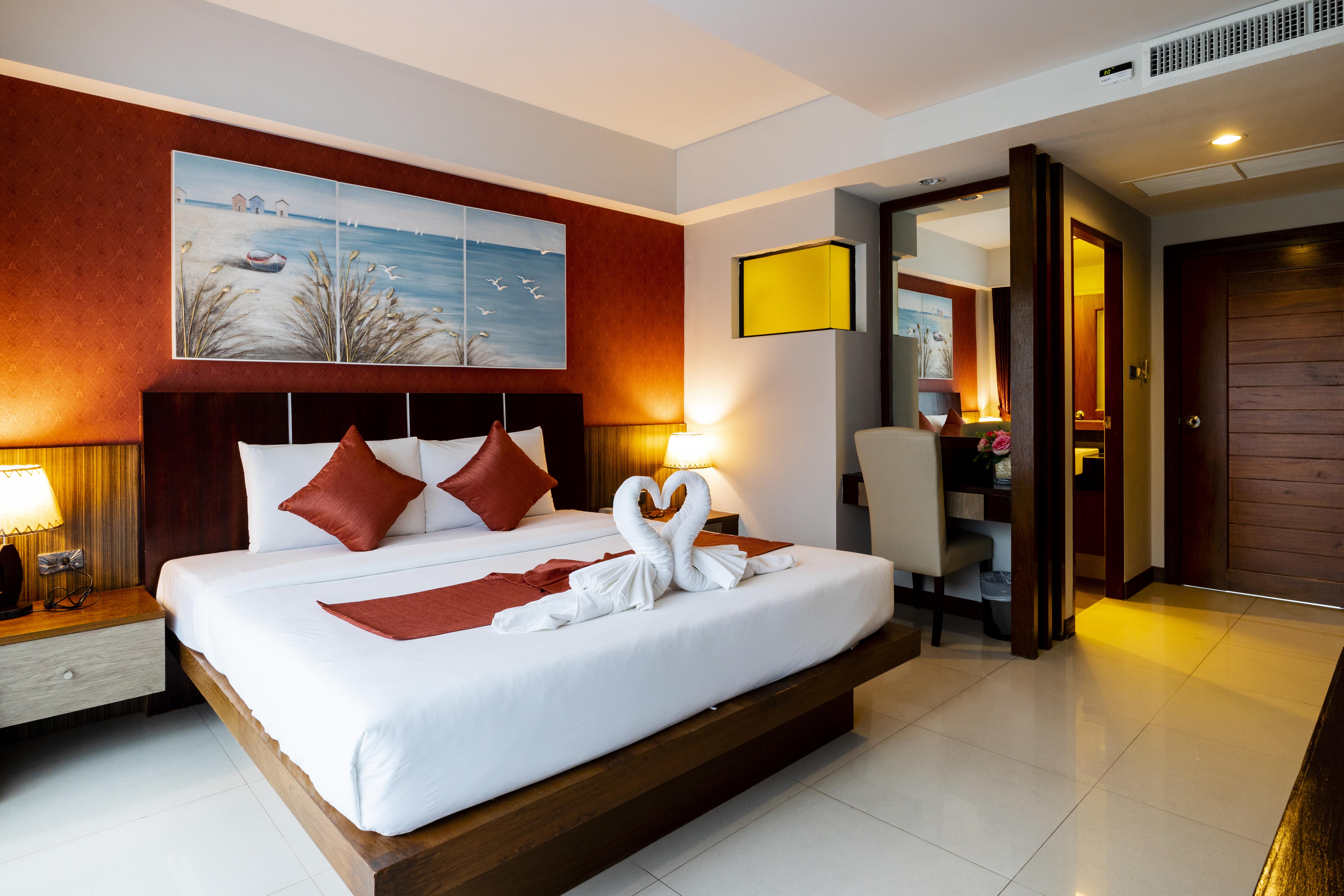 Di Pantai Boutique Beach Resort Patong Екстер'єр фото