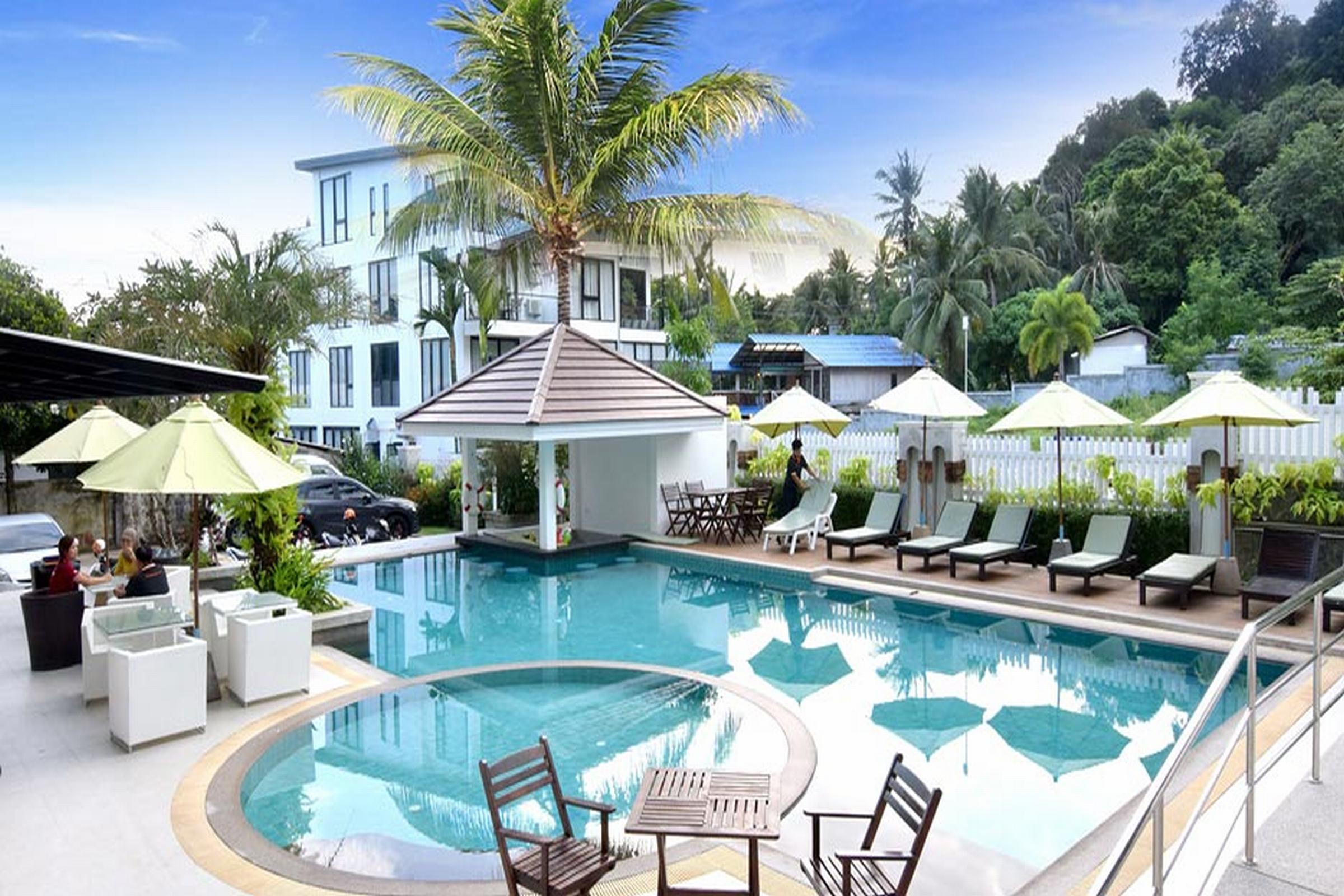 Di Pantai Boutique Beach Resort Patong Екстер'єр фото
