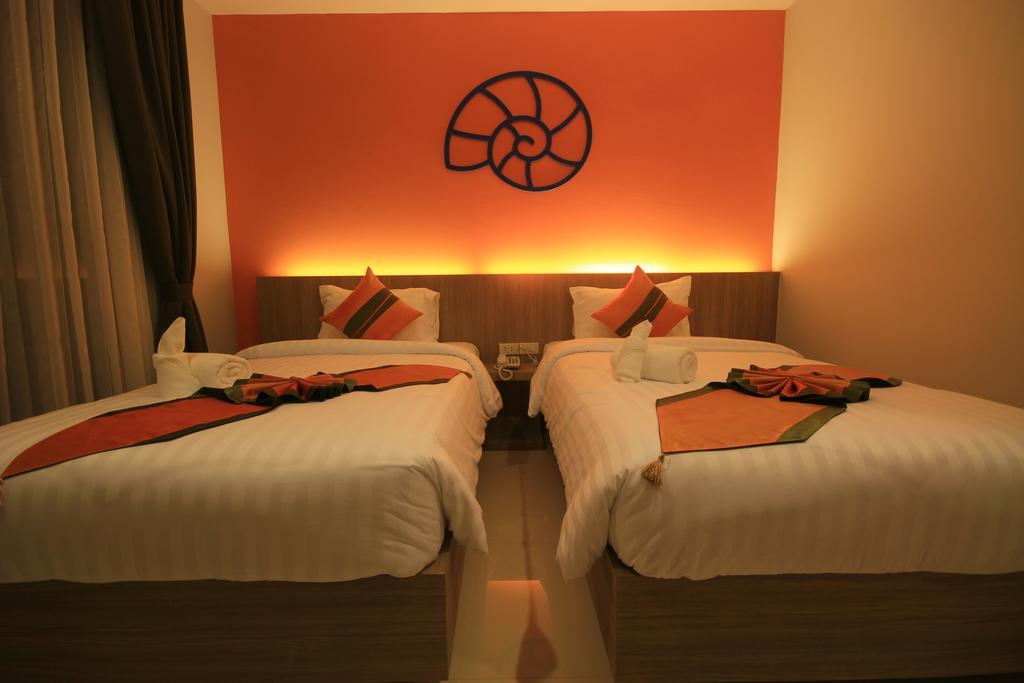 Di Pantai Boutique Beach Resort Patong Екстер'єр фото