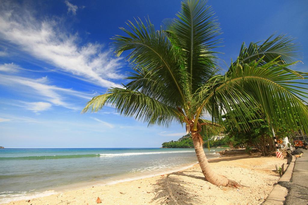 Di Pantai Boutique Beach Resort Patong Екстер'єр фото