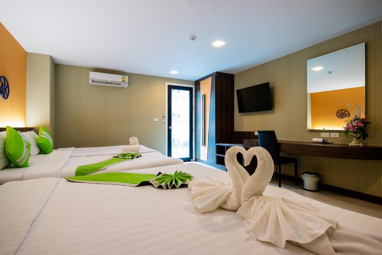 Di Pantai Boutique Beach Resort Patong Екстер'єр фото